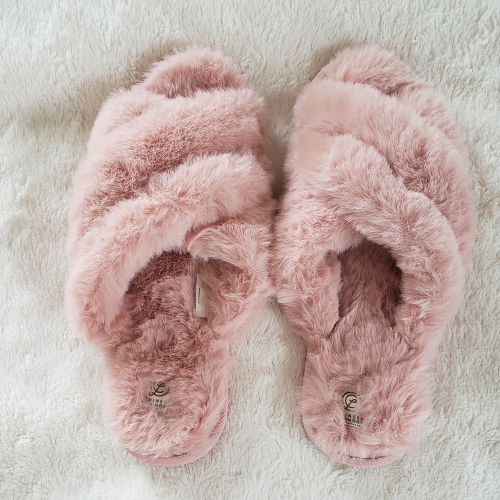 Chinese Laundry Fuzzy Slipperd